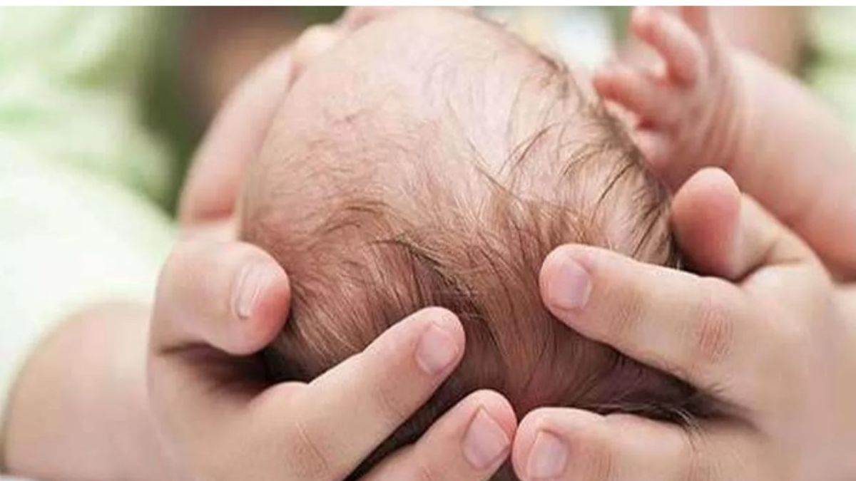 आगरा में डिलीवरी के बाद अस्पताल में बच्चा छोड़ गई मां, जांच के लिए पहुंची टीम