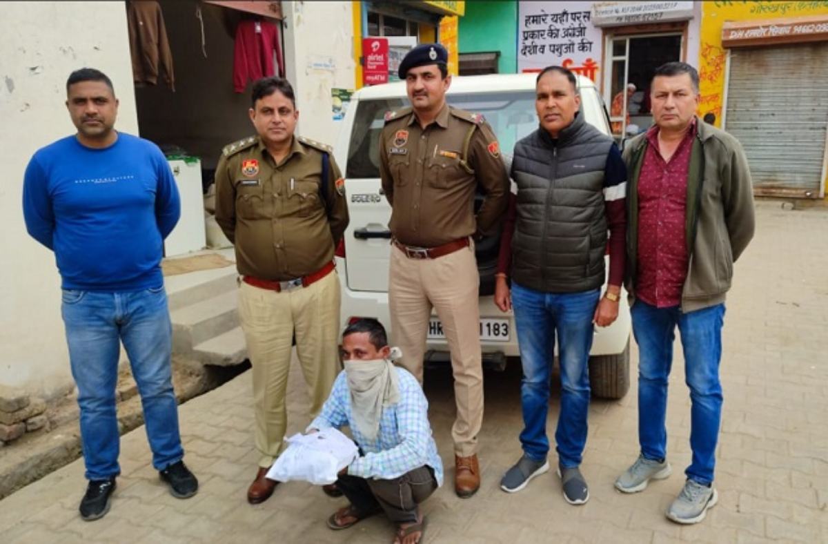 Punjab News: स्कूल यूनिफार्म के आड़ में बेचता रहा चरस, पुलिस ने ली तलाशी , गिरफ्तार…