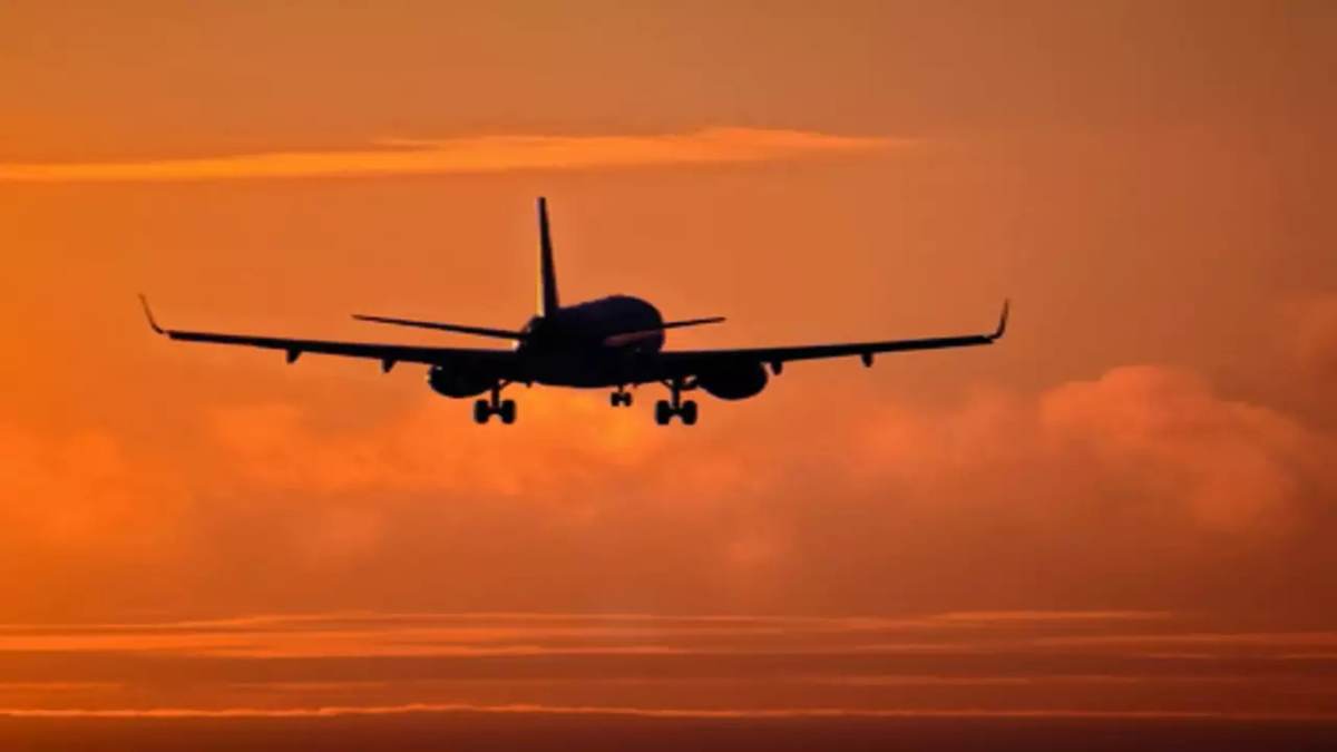 Free WiFi in Flights: फ्लाइट में फ्री वाईफाई की शुरू हुई सुविधा, जानिए कौन सी एयरलाइन्स ने की शुरुआत