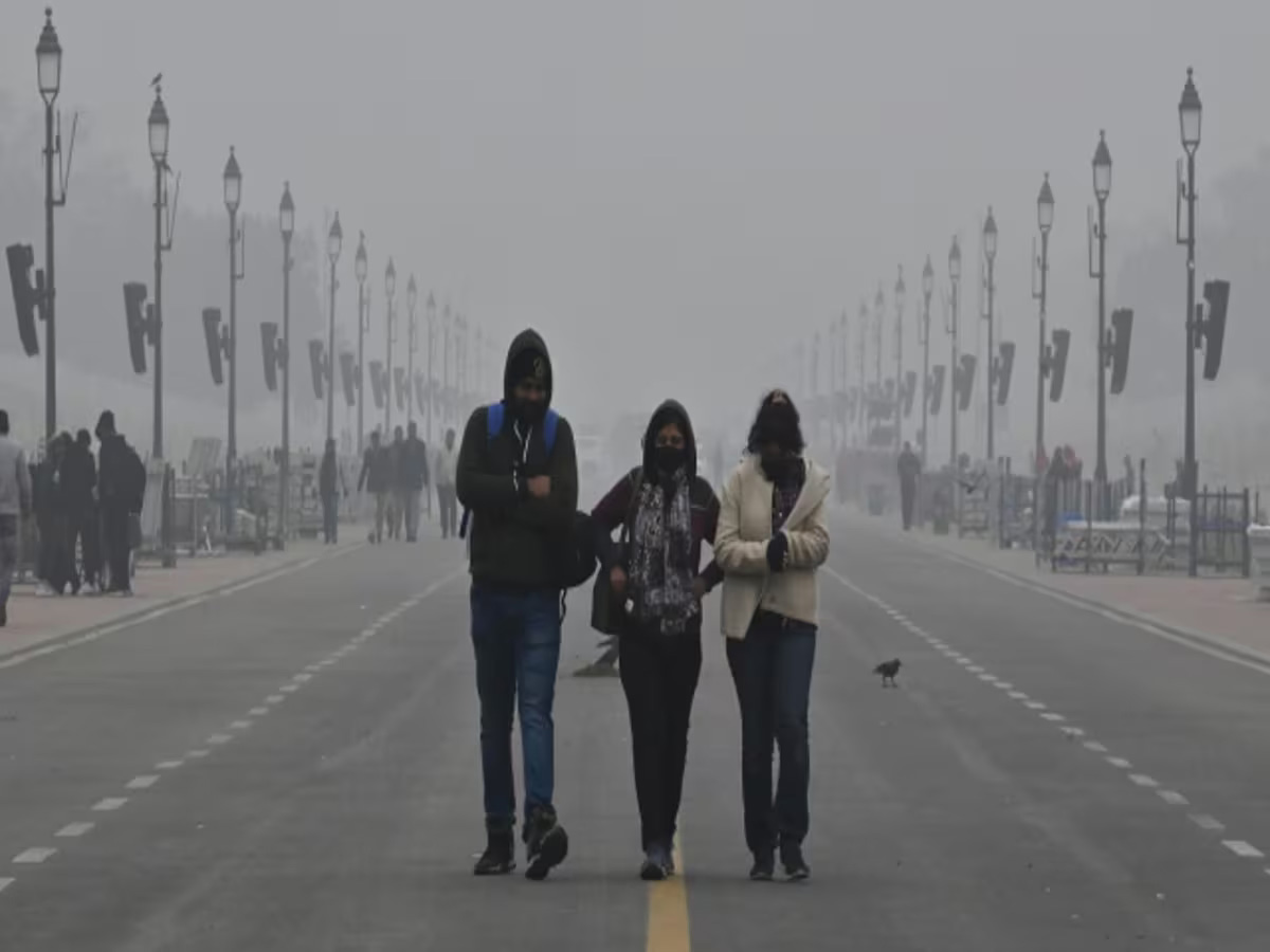 राजधानी में सुबह बढ़ने लगा ठंड का एहसास