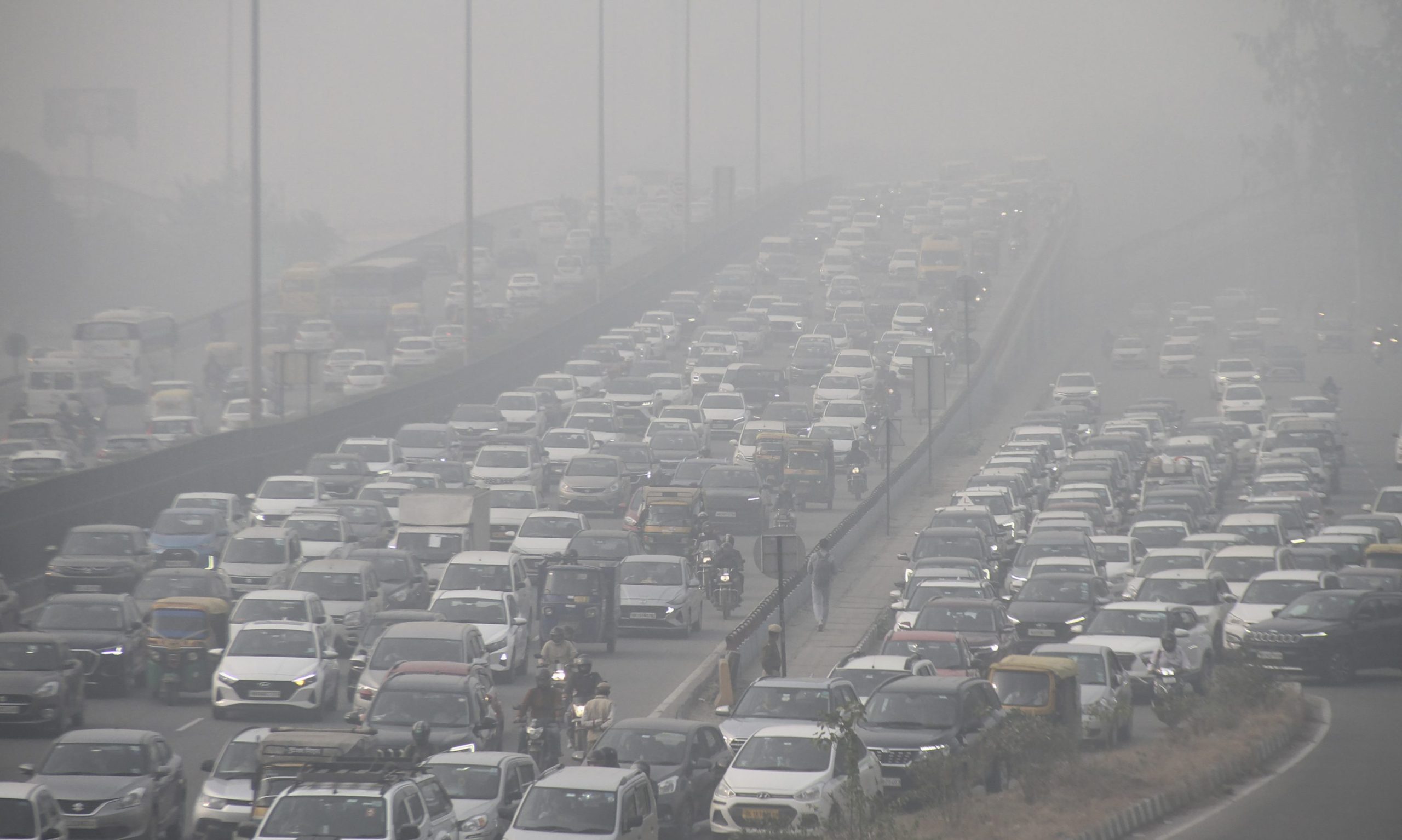 दिल्ली का AQI ‘अति गंभीर’ श्रेणी में ऑड-ईवन योजना लागू होने के आसार