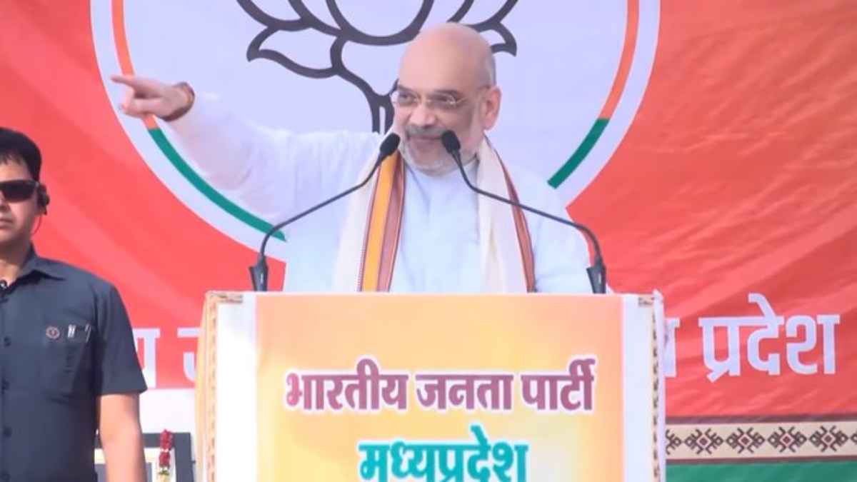 चुनावी माहौल में फिर बोतल से बाहर आया ‘सर्जिकल और एयर स्ट्राइक’ का जिन्न; अमित शाह बोले- मौनी बाबा चुप बैठे रहते थे, मोदी ने पाकिस्तान के घर में घुसकर मारा