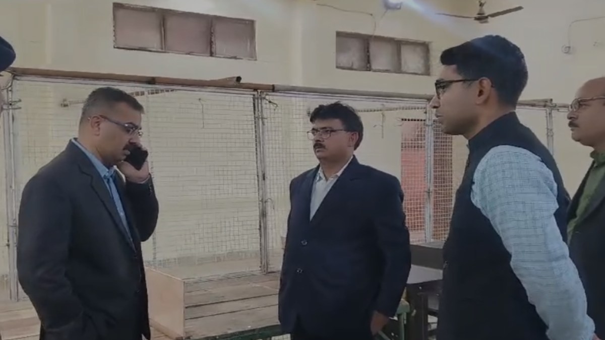 मुख्य निर्वाचन पदाधिकारी पहुंचे ग्वालियर: स्ट्रांग रूम का लिया जायजा, बालाघाट मामले पर कहा- मत पत्रों के साथ कोई छेड़छाड़ नहीं हुई