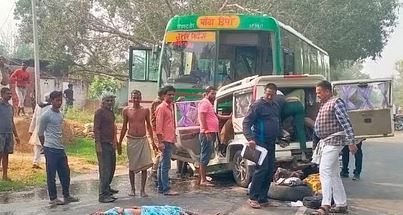 चित्रकूट में बस और बोलेरो की आमने-सामने टक्कर, पांच की मौत, 10 घायल