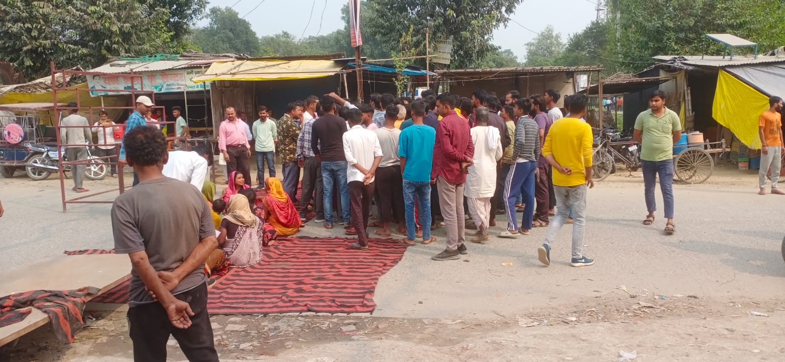 संपूर्णानगर में किशोरी की मौत पर बवाल, बेकाबू भीड़ ने की पथराव और आगजनी