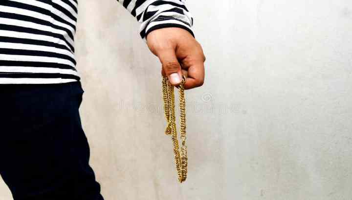 जालंधर : दिन दहाड़े लूट की वारदात, ज्वेलर्स में घुसकर 3 लुटेरे 5 सोने की चेन लूटकर फरार