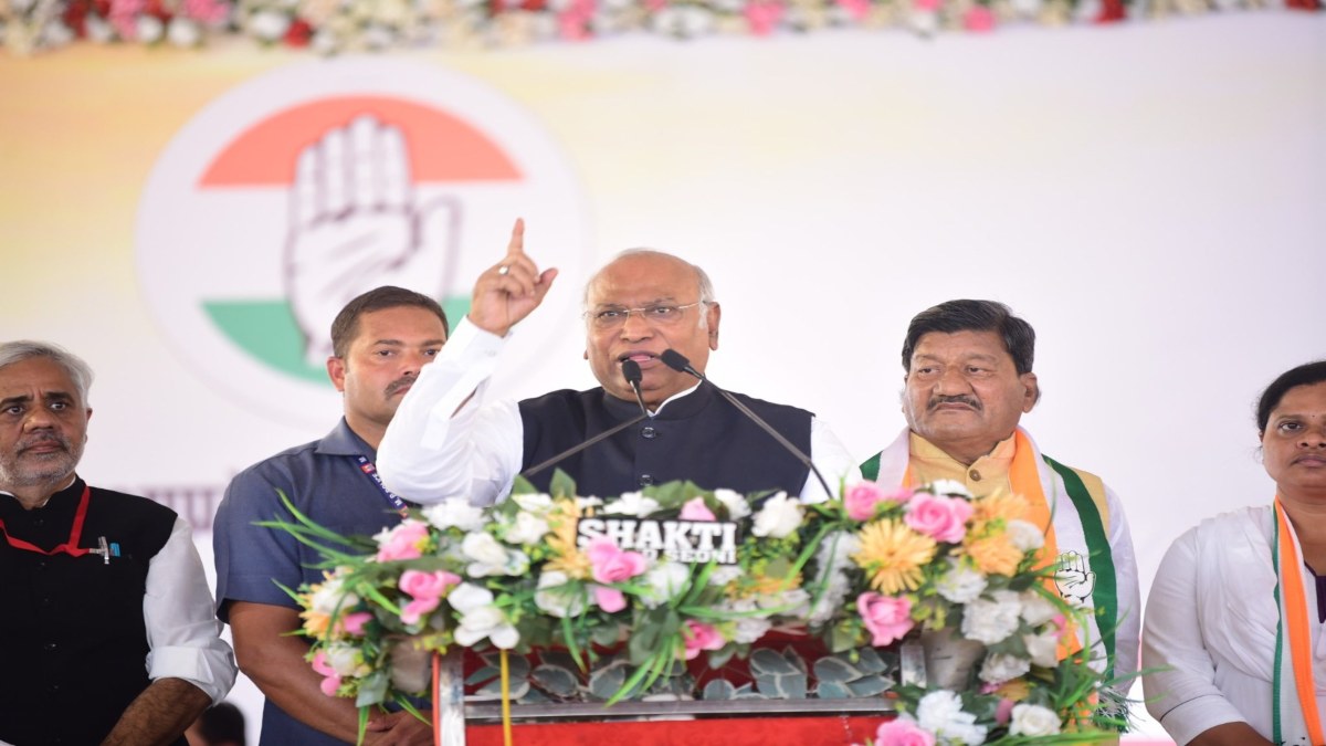 MP में केंद्र और राज्य सरकार पर बरसे खड़गे: ED-CBI-IT को बताया BJP की सेना, कहा- भाजपा ने देश का क्या विकास किया, जो कुछ किया कांग्रेस ने किया    