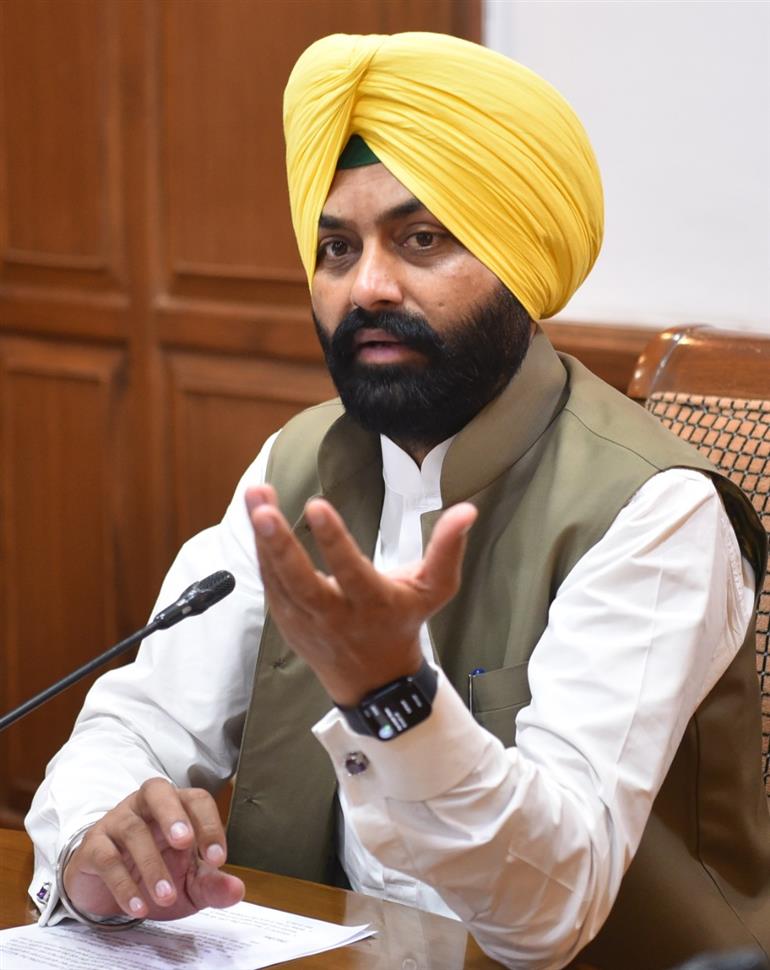 पंचायती जमीनों को कब्जा मुक्त कराने के अभियान में तेजी लाएं : लालजीत सिंह भुल्लर
