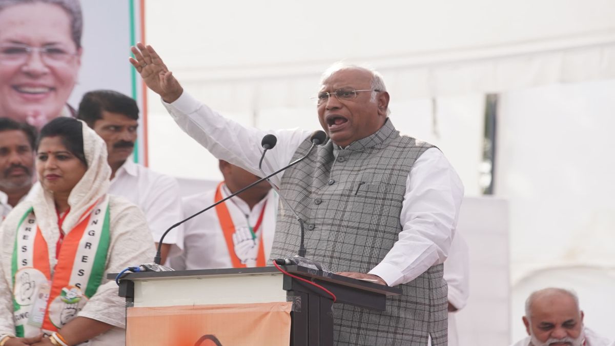 MP Assembly Election 2023: भोपाल में बीजेपी पर बरसे मल्लिकार्जुन खड़गे, कहा- मोदी जी रोज एक क्विंटल झूठ बोलते हैं