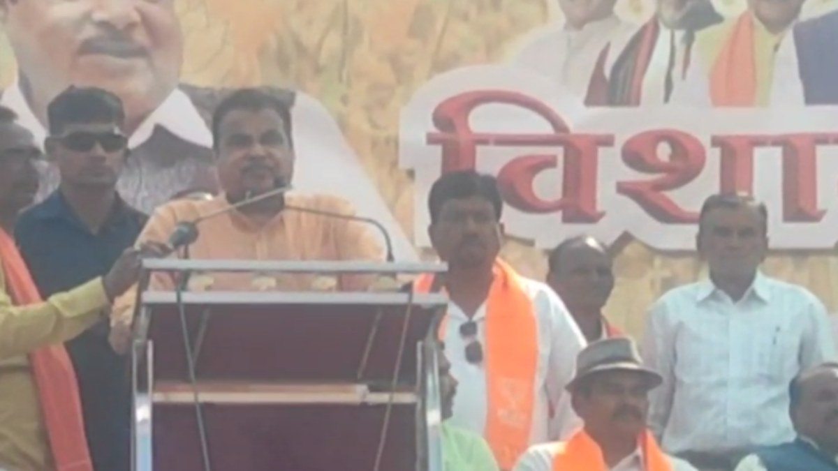 नितिन गडकरी का कांग्रेस पर हमला: कहा- यह जनता की नहीं अपने नेताओं की गरीबी हटाती है, बोले- नागपुर से छिंदवाड़ा तक चलेगी मेट्रो ट्रेन 