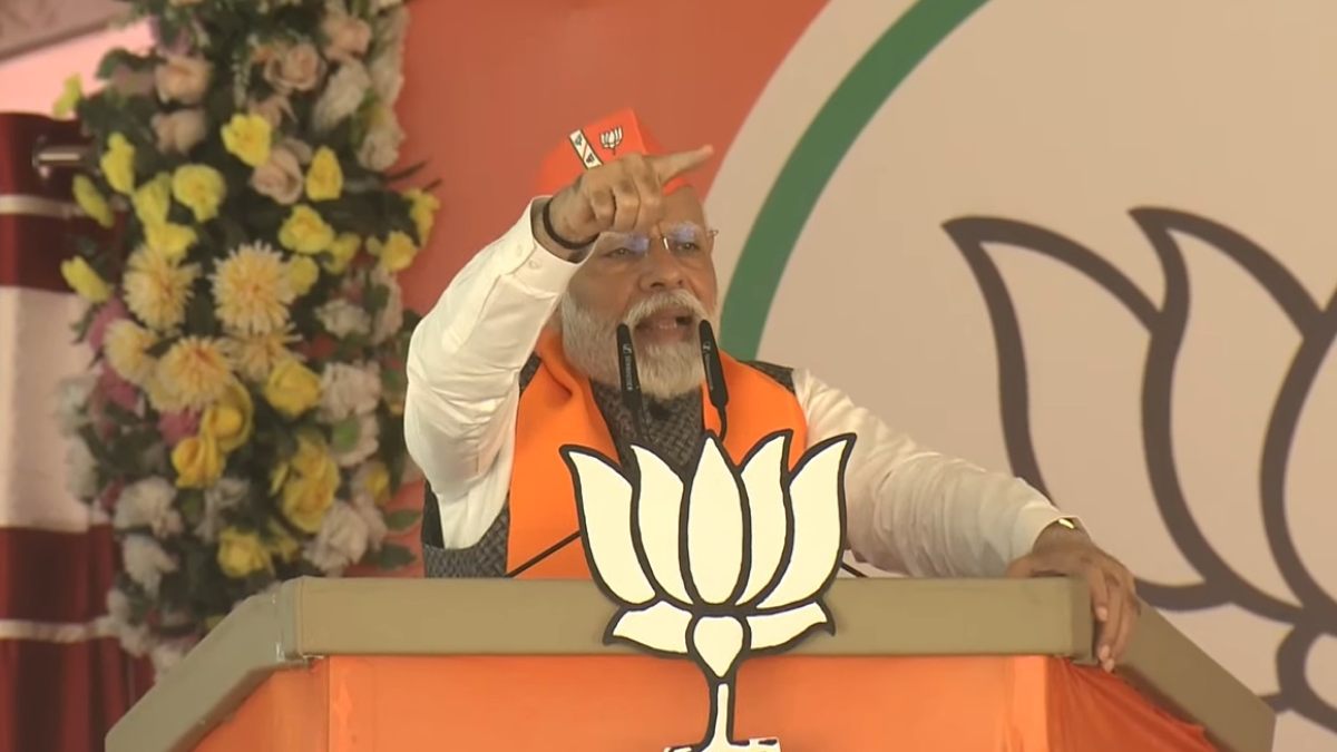 PM मोदी ने दमोह में भरी हुंकार: खड़गे के बयान पर किया पलटवार, कहा- हमें गर्व है कि हम पांडवों की राह पर चल रहे हैं