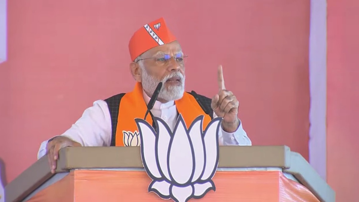 प्रधानमंत्री नरेंद्र मोदी ने सीधी में भरी हुंकार: कांग्रेस पर जमकर साधा निशाना, कहा- इनका नारा है- ‘गरीब की जेब साफ और काम हाफ’, पढ़िए भाषण के अन्य बड़े बयान…