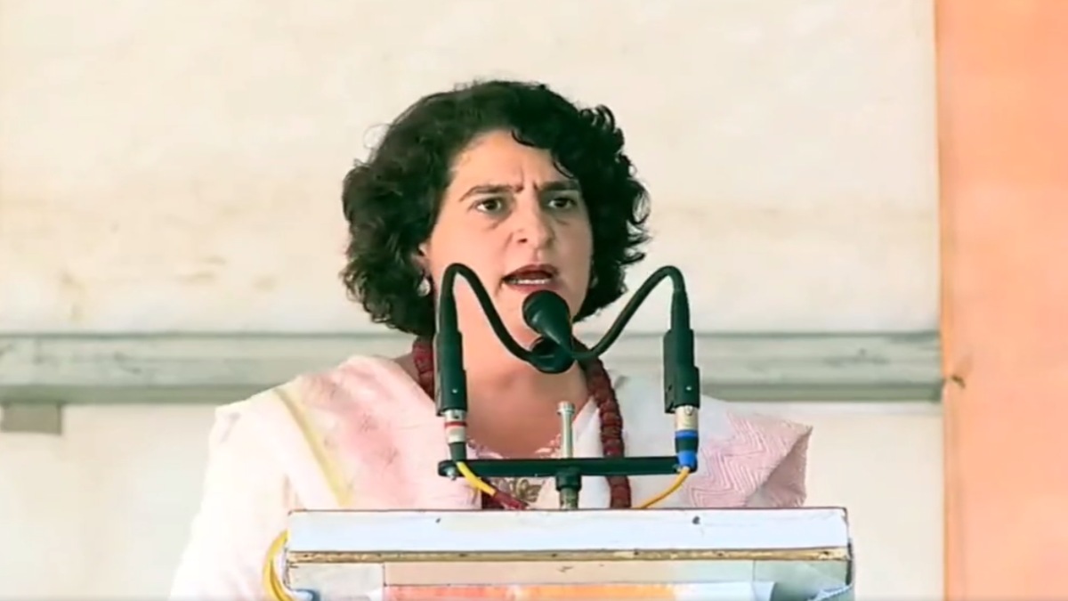 ”रिश्ता निभाने से बनता है, वरना मामा तो कंस भी थे…” चित्रकूट में गरजीं प्रियंका गांधी, कहा- हमें 5 साल दे दो, फकीर और मामा से मिल जाएगा छुटकारा