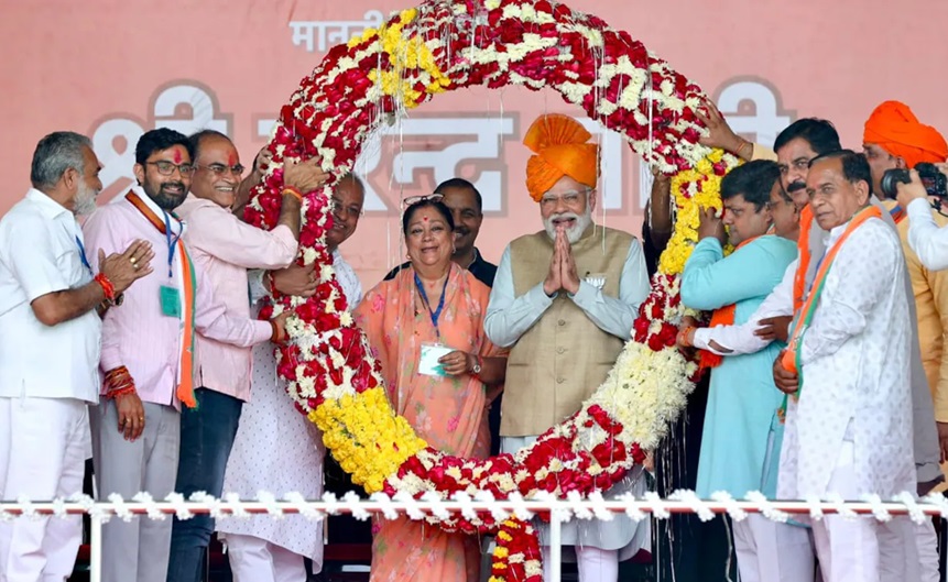 Rajasthan Election 2023: मतदान से पहले मोदी और वसुंधरा नजर आए एक ही मंच पर, सियासी गलियारे में लगने लगी अटकलें