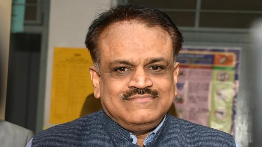 Rajasthan News: चुनाव के बाद मुख्य निर्वाचन अधिकारी अस्पताल  से डिस्चार्ज होते ही निकले औचक निरीक्षण पर