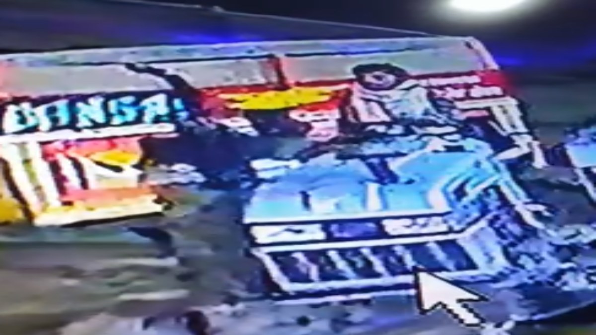 रात के अंधेरे में ट्रैक्टर ले उड़े चोर, घटना सीसीटीवी कैमरे में हुई कैद, जांच में जुटी पुलिस 