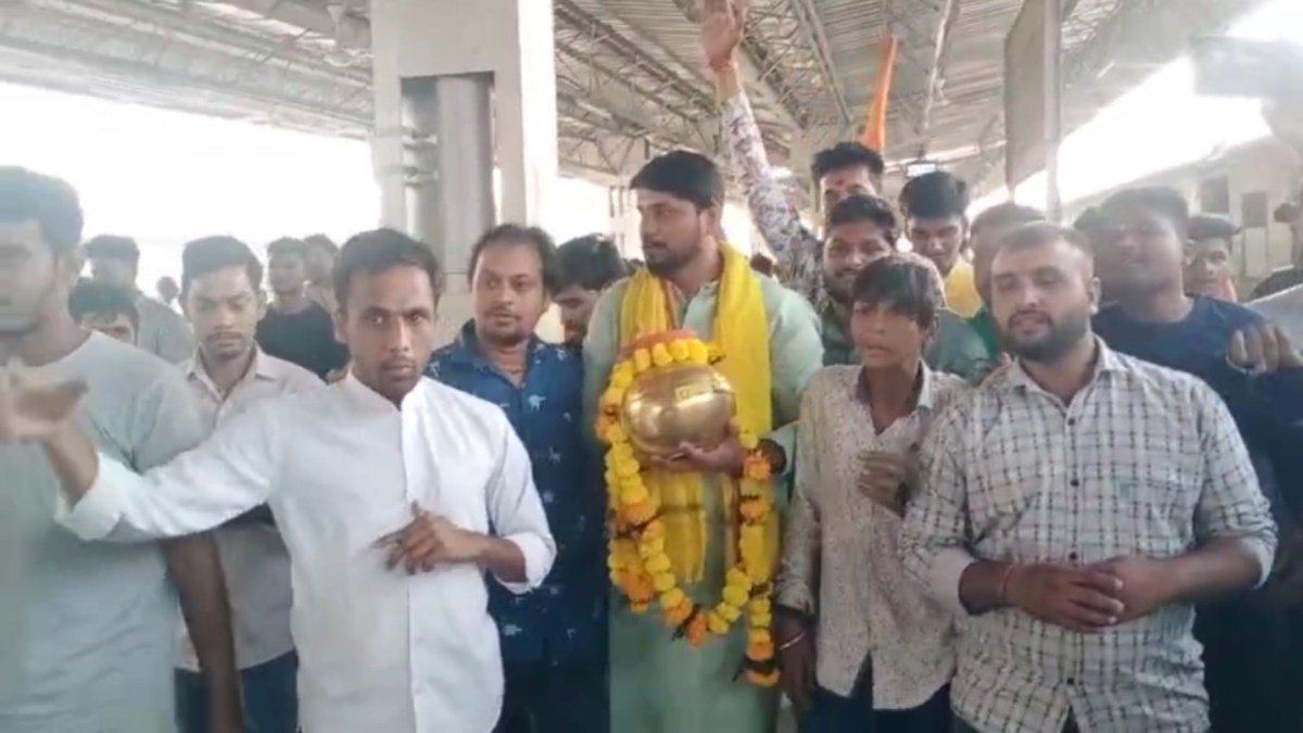 महाकाल की नगरी पहुंचा अयोध्या से पीले चावल का कलश, राम मंदिर उद्घाटन के लिए घर घर दिया जाएगा न्योता