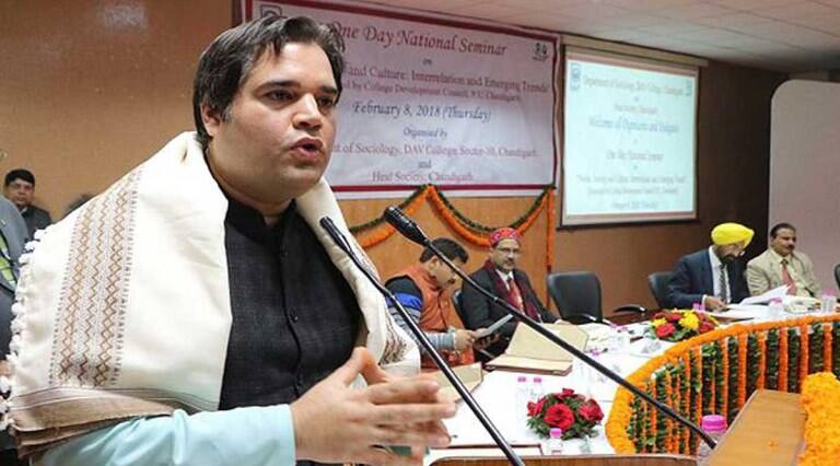 वरुण गांधी का सरकार पर तंज: कहा- तेरी मुहब्बत में हो गए फना, मांगी थी नौकरी, मिला आटा-दाल-चना