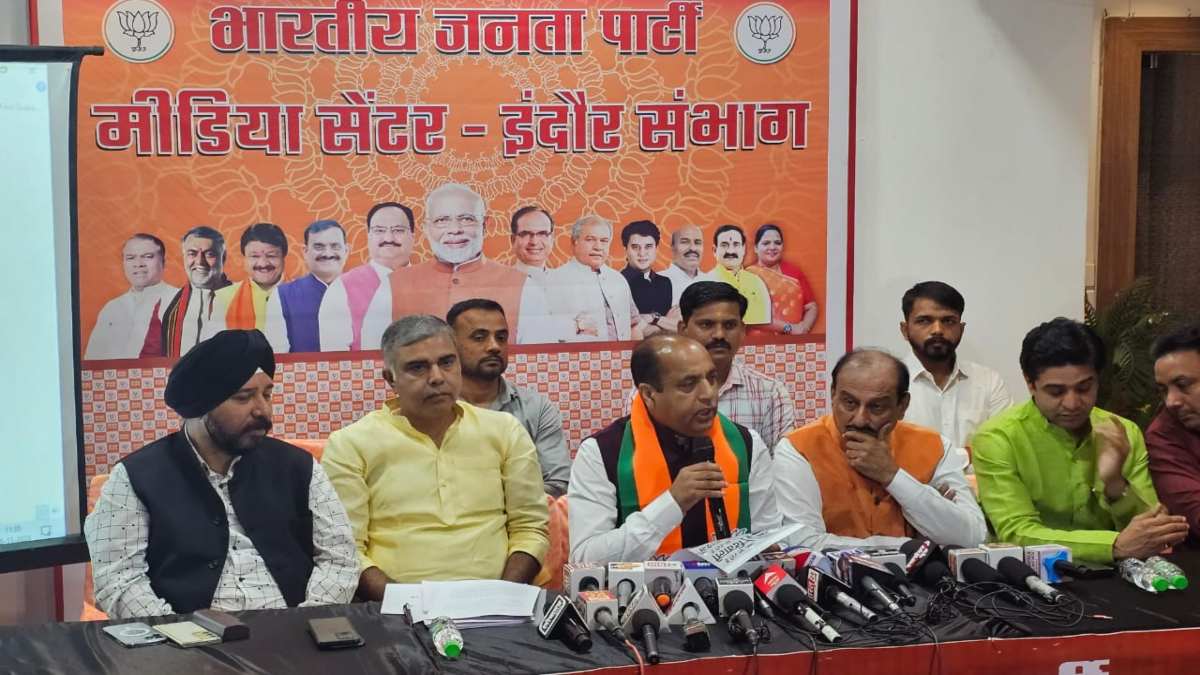 हिमाचल के पूर्व CM ने कांग्रेस की गारंटी पर खड़े किए सवाल, कहा- MP की जनता को Congress की असलियत दिखाने के लिए इंदौर आया हूं