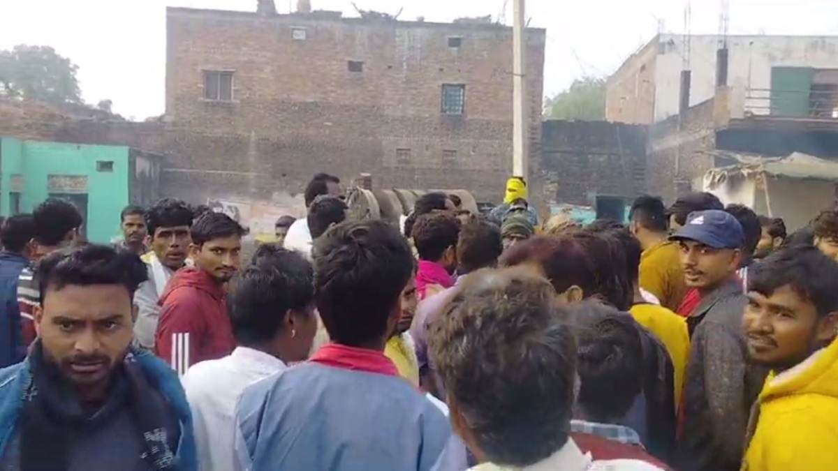 भगवान को भी नहीं छोड़ रहे बेखौफ चोर, चुरा ले गए अष्टधातु से निर्मित राम जानकी और मां लक्ष्मी की मूर्ति