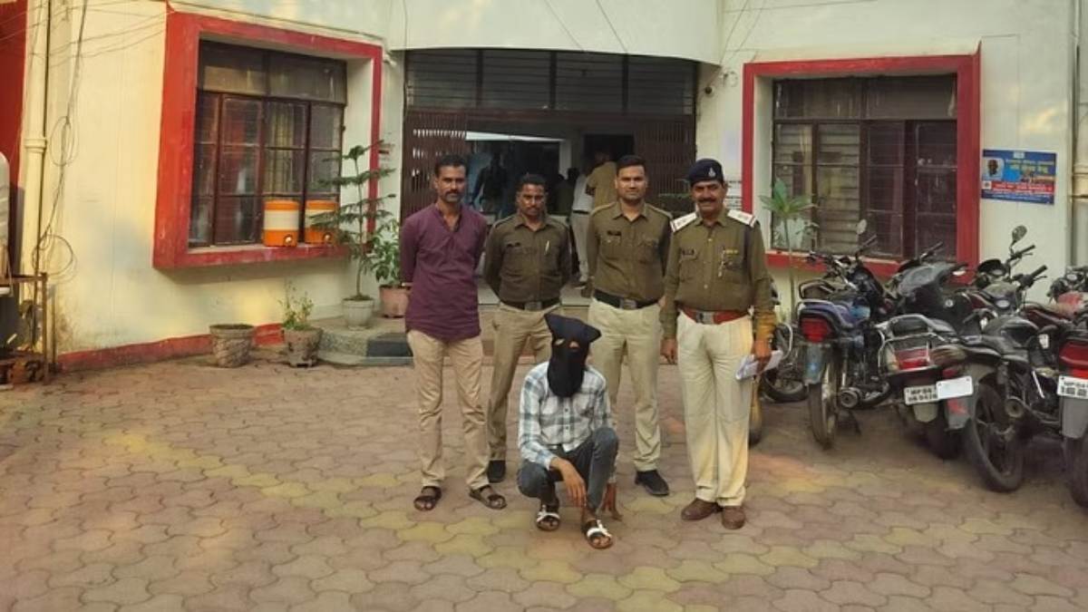 Crime News: बुजुर्ग महिला से चेन स्नैचिंग मामले में आरोपी गिरफ्तार, महंगे नशे के चलते वारदात को देता था अंजाम
