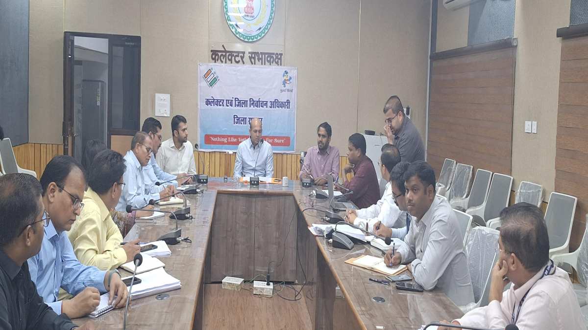 CG Election 2023: मतगणना के दिन सुबह 7 बजे खोले जाएंगे स्ट्रांग रूम, पूरी प्रक्रिया की होगी वीडियोग्राफी – कलेक्टर