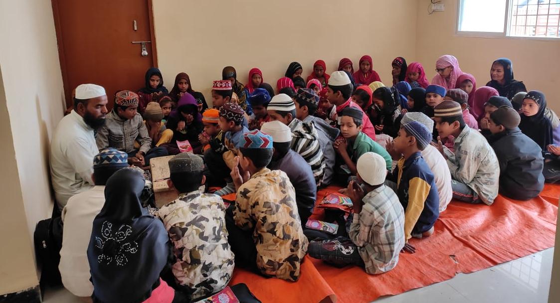 सरकारी बिल्डिंग में कुरआन-ख्वानीः पवित्र ग्रंथ का पाठ कर भवन में शिफ्ट हुआ सरकारी अमला, Video Viral