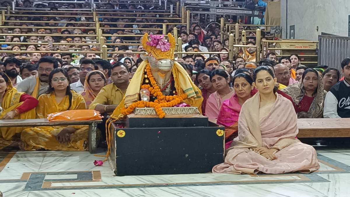 कथावाचक जया किशोरी ने किए बाबा महाकाल के दर्शन, भस्मारती में शामिल होकर बोलीं- स्वयं को बाबा के करीब पाया