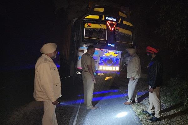 एक दर्दनाक हादसे में 5 युवकों की मौत