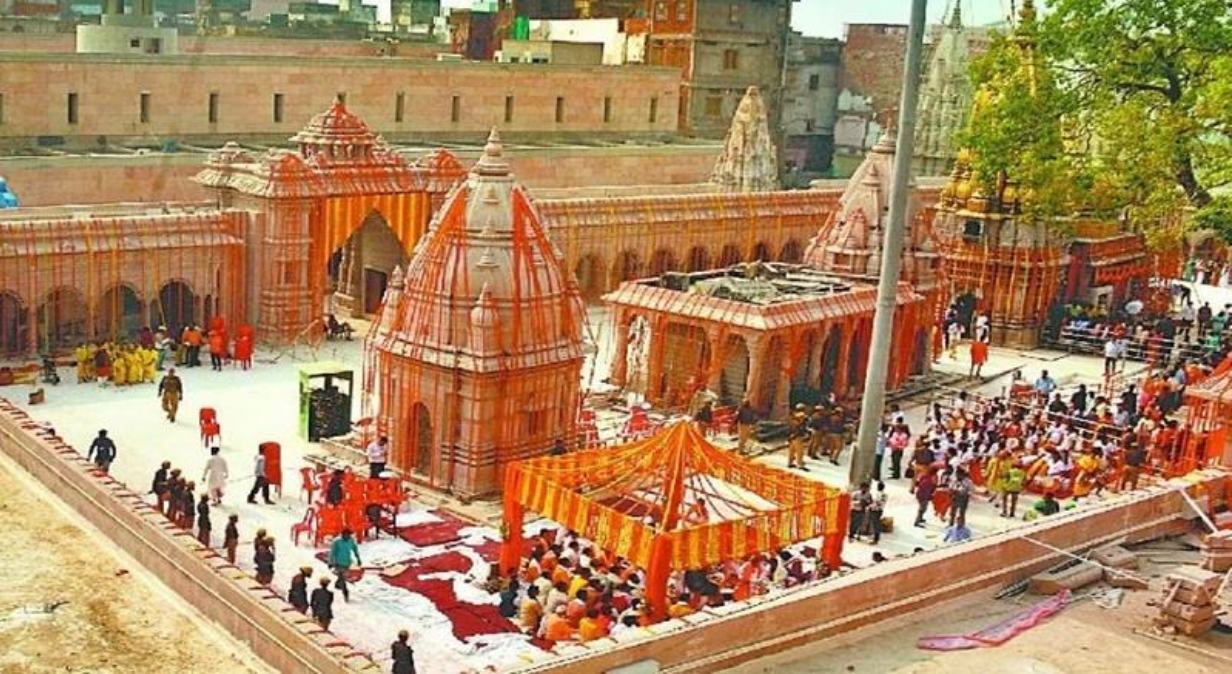 Dev Diwali 2023: देव दीपावली पर 11 टन फूलों से होगी विश्वनाथ धाम की सजावट, विदेशों से आ रहे लोग…