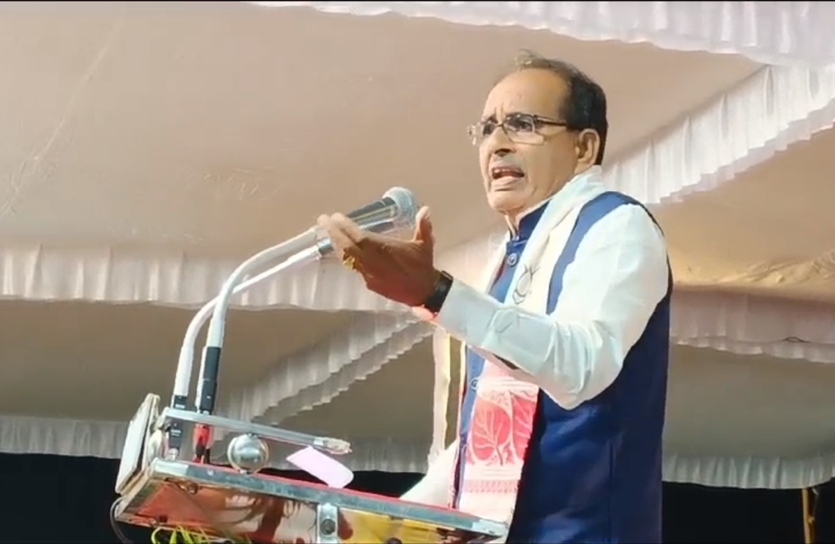 राहुल गांधी के दौरे पर CM शिवराज ने साधा निशाना, कहा- इंडी गठबंधन ने सनातन का अपमान किया, आप चुप रहे