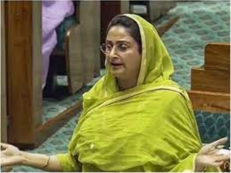 Punjab News: पराली का प्रबंधन करने वाला कैमिकल उपलब्ध कराए सरकार: बादल