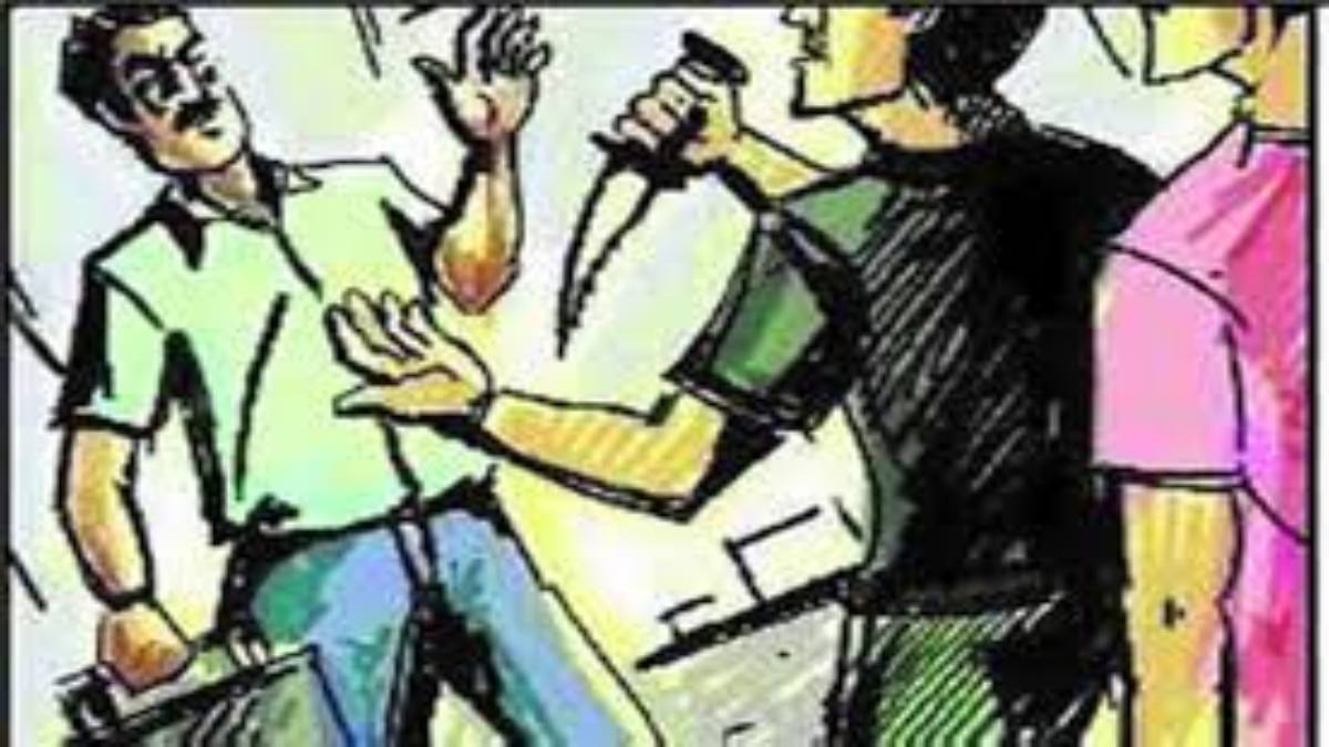 राजधानी बेखौफ बदमाश: बस में यात्रियों पर चाकू से हमला कर की लूटपाट, जांच में जुटी पुलिस