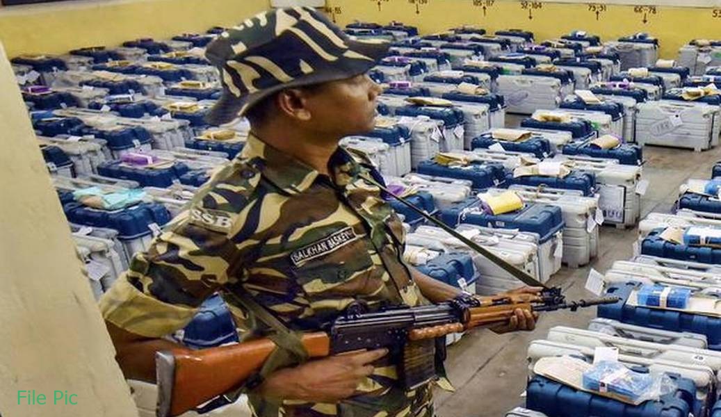 मतदान के बाद कड़ी निगरानी में कैद EVM, सुरक्षा ऐसी कि परिंदा भी नहीं मार सकेगा पर