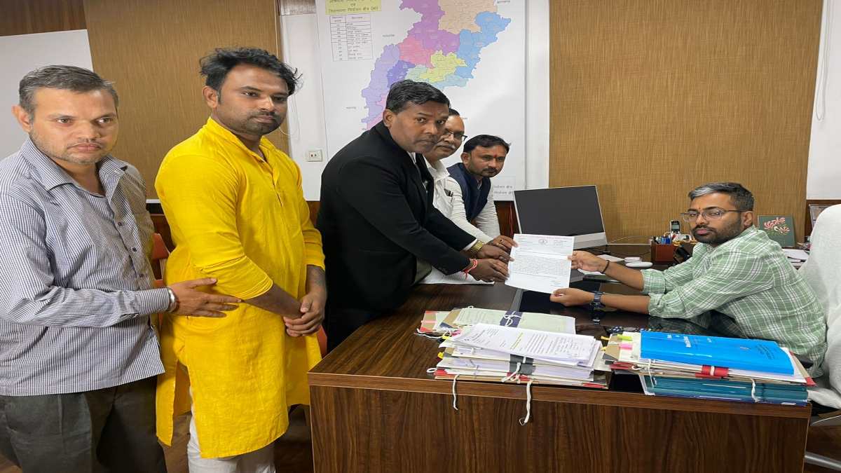 CG ELECTION 2023: SDM पर कैंडिडेट के साथ पक्षपातपूर्ण व्यवहार करने का आरोप, कांग्रेस से प्रभावित बताकर हटाने की रखी मांग