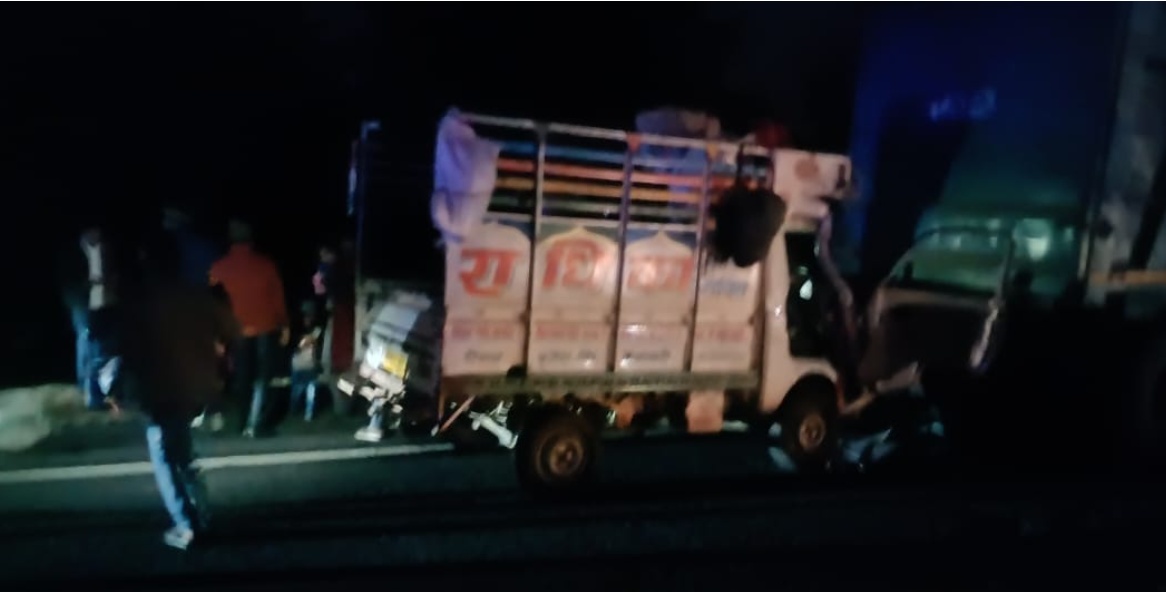 MP सड़क दुर्घटना में 1 मौत दो दर्जन घायलः सभी लोग नर्मदा नदी में कार्तिक पूर्णिमा स्नान करने जा रहे थे