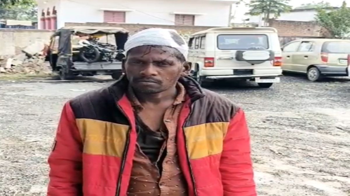 अंडे खिलाने के बाद चले डंडेः मामला पहुंचा थाने, घायल अस्पताल में भर्ती