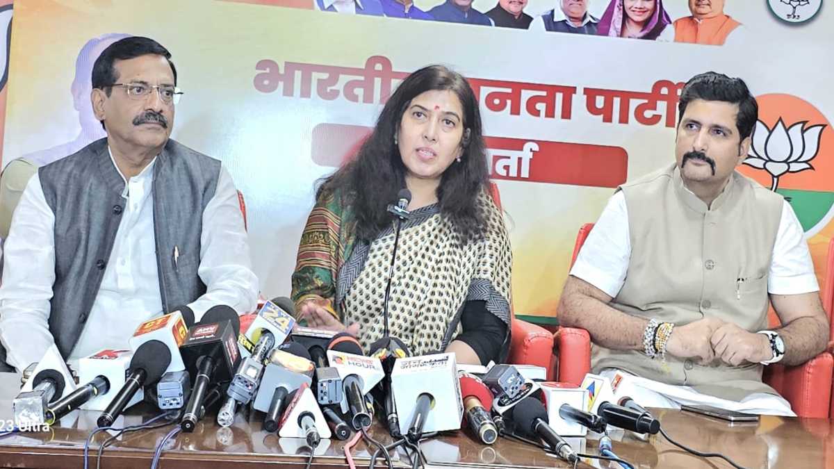 सरोज पांडेय ने कांग्रेस नेता को दिया धन्यवाद, कहा – ऐसा कोई बचा नहीं जिसे भूपेश ने ठगा नहीं, जयराम रमेश ने सच कबूल लिया कि मोदी देते हैं किसानों को धान का पैसा