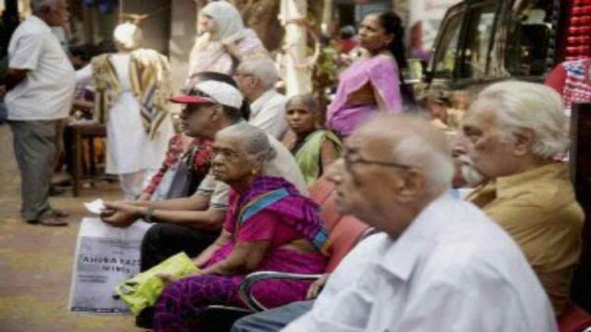 Pension News : क्या पेंशनर्स के लिए नवंबर महीने में बैंक को जीवन प्रमाणपत्र प्रस्तुत करना अनिवार्य है? इसके जवाब में SBI ने कहा…