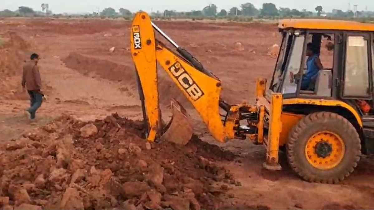मुरूम और रेत का अवैध उत्खनन जारी, सरकार को हर साल हो रहा करोड़ों का घाटा, पर अब तक नहीं हुई कोई कार्रवाई