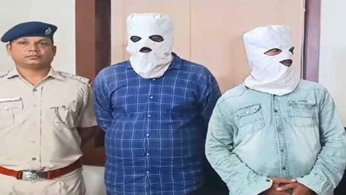 कटक पुलिस ने डी-ब्रदर्स के नाम पर पैसे वसूलने का मामला, ट्यूशन शिक्षक समेत दो गिरफ्तार