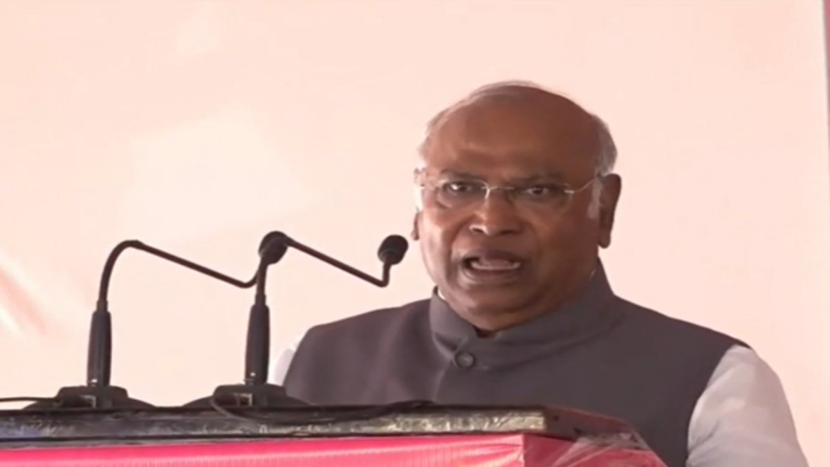 मल्लिकार्जुन खड़गे ने भाजपा पर लगाया आरोप, बोले- कांग्रेस के नेताओं को सता रही केंद्र सरकार, गरीबों के नाम पर कर रहे अमीरों की मदद
