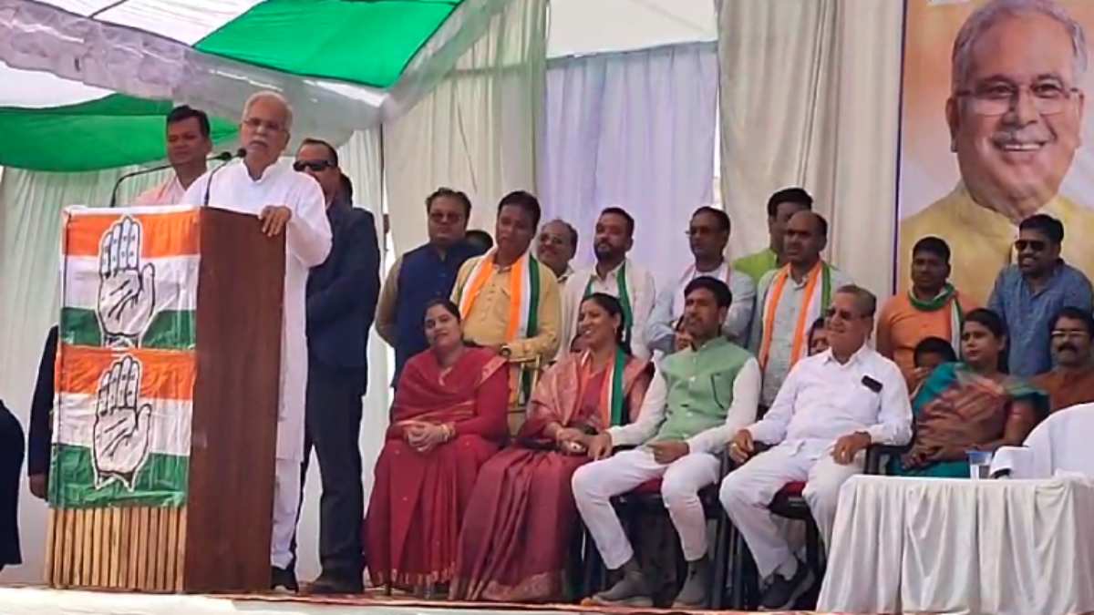 चुनावी सभा में भाजपा पर बरसे CM भूपेश बघेल, कहा – इस बार रमन सिंह का डब्बा गोल, कांग्रेस सरकार बनते ही मिलेगा दो साल का बकाया धान का बोनस