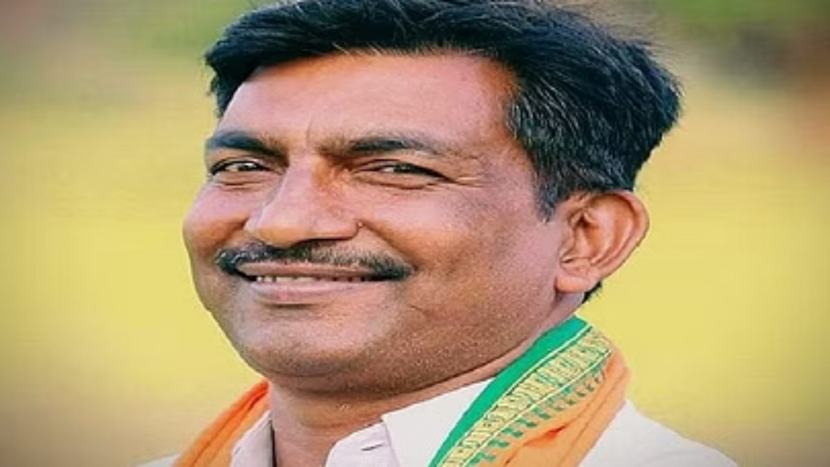 CG NEWS : नक्सलियों ने ली रतन दुबे की हत्या की जिम्मेदारी, पर्चा जारी कर किया सजा देने का उल्लेख