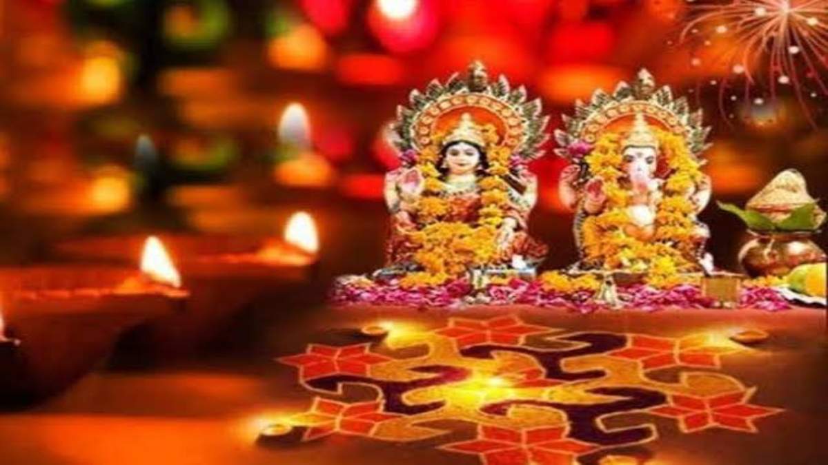 Diwali 2023 : दिवाली के दिन निभाई जाने वाली ये 3 परंपरा है बहुत पुरानी, क्या आप जानते हैं इसके पीछे का कारण…