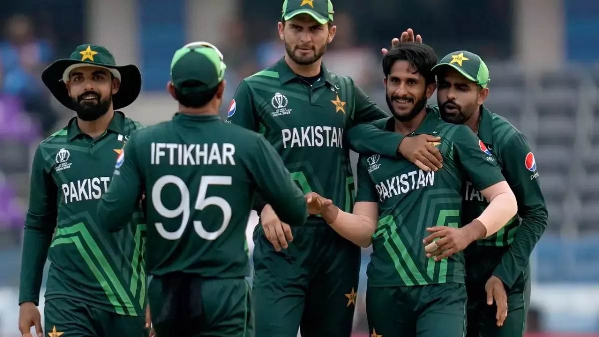 World Cup 2023: विश्वकप में इस पूर्व खिलाड़ी पर फूटा खराब प्रदर्शन का ठिकरा, पाकिस्तानी तेज गेंदबाज कोच ने अपने पद से दिया इस्तीफा…