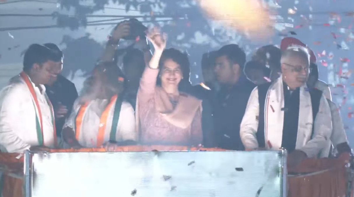 Priyanka Gandhi Road Show: प्रियंका गांधी और CM भूपेश बघेल रायपुर में कर रहे है रोड शो, देखें Live…