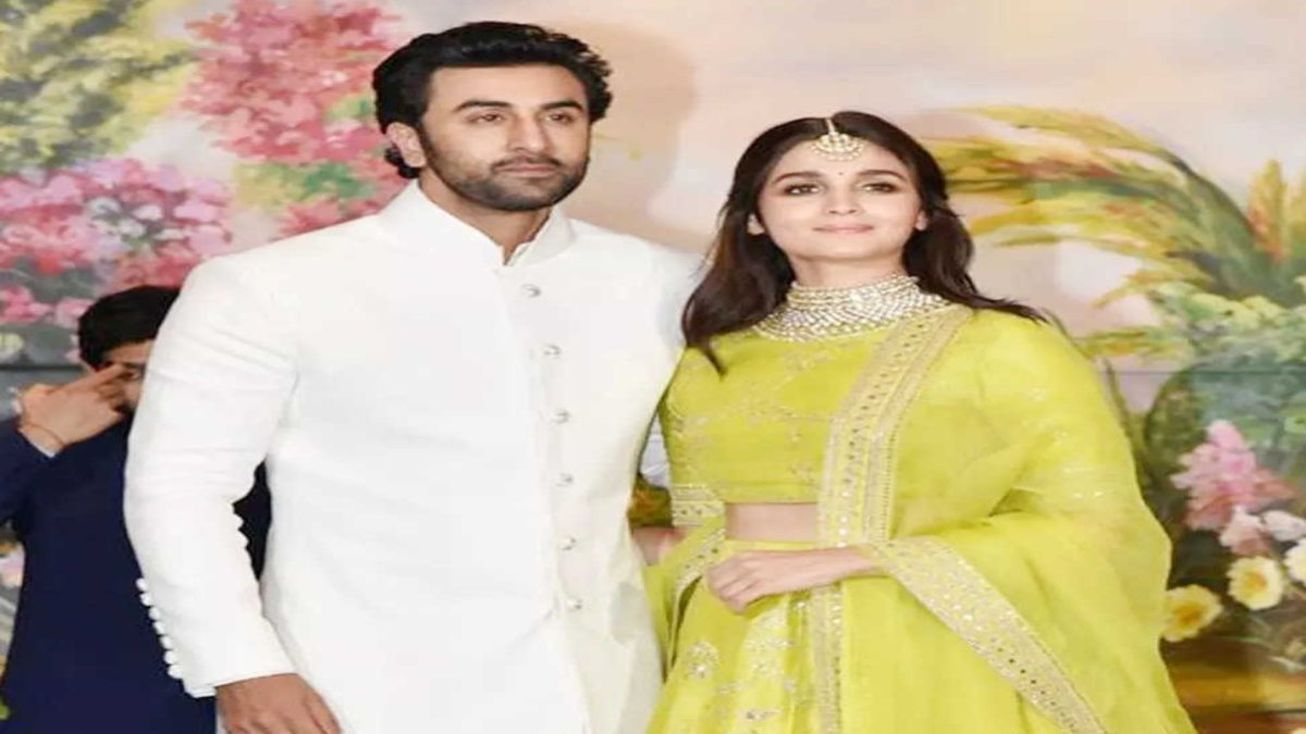 रूड स्वभाव के कारण फिर से Ranbir Kapoor हुए ट्रोल, पत्नी आलिया ने लिया आड़े हाथ …