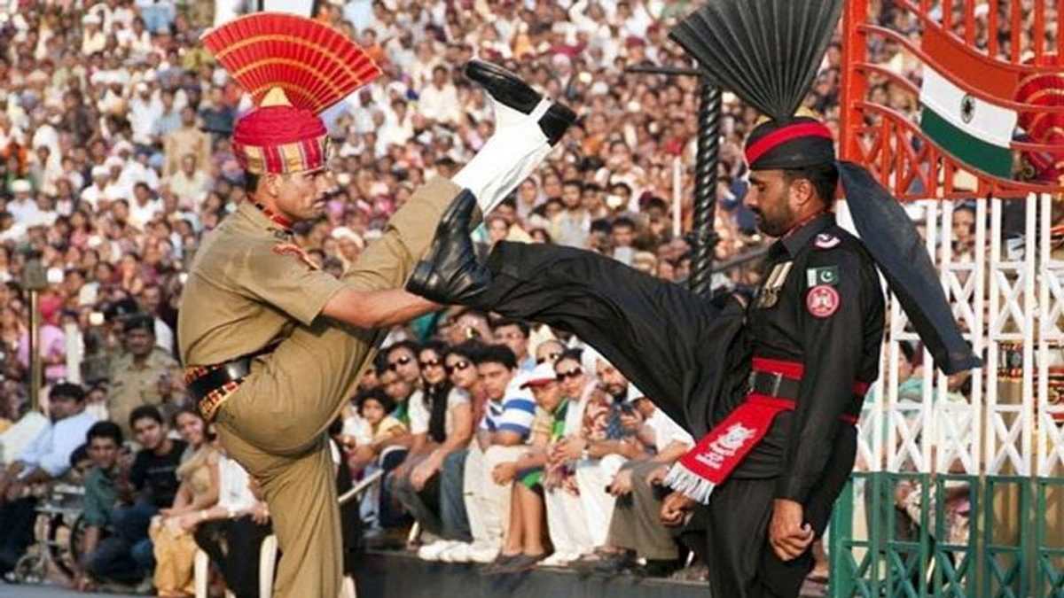 Punjab News : भारत-पाक के बीच होने वाली रिट्रीट सेरेमनी का समय बदला