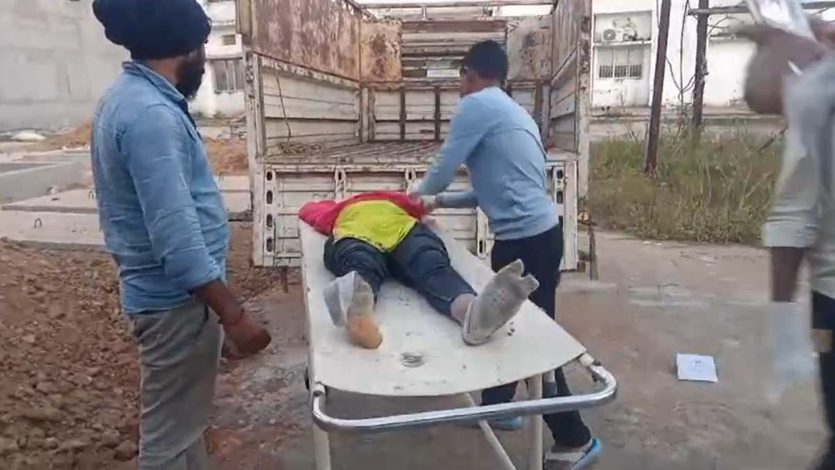हत्या या हादसा : एनएच में सड़क किनारे मिली किशोरी की लाश, जांच में जुटी पुलिस